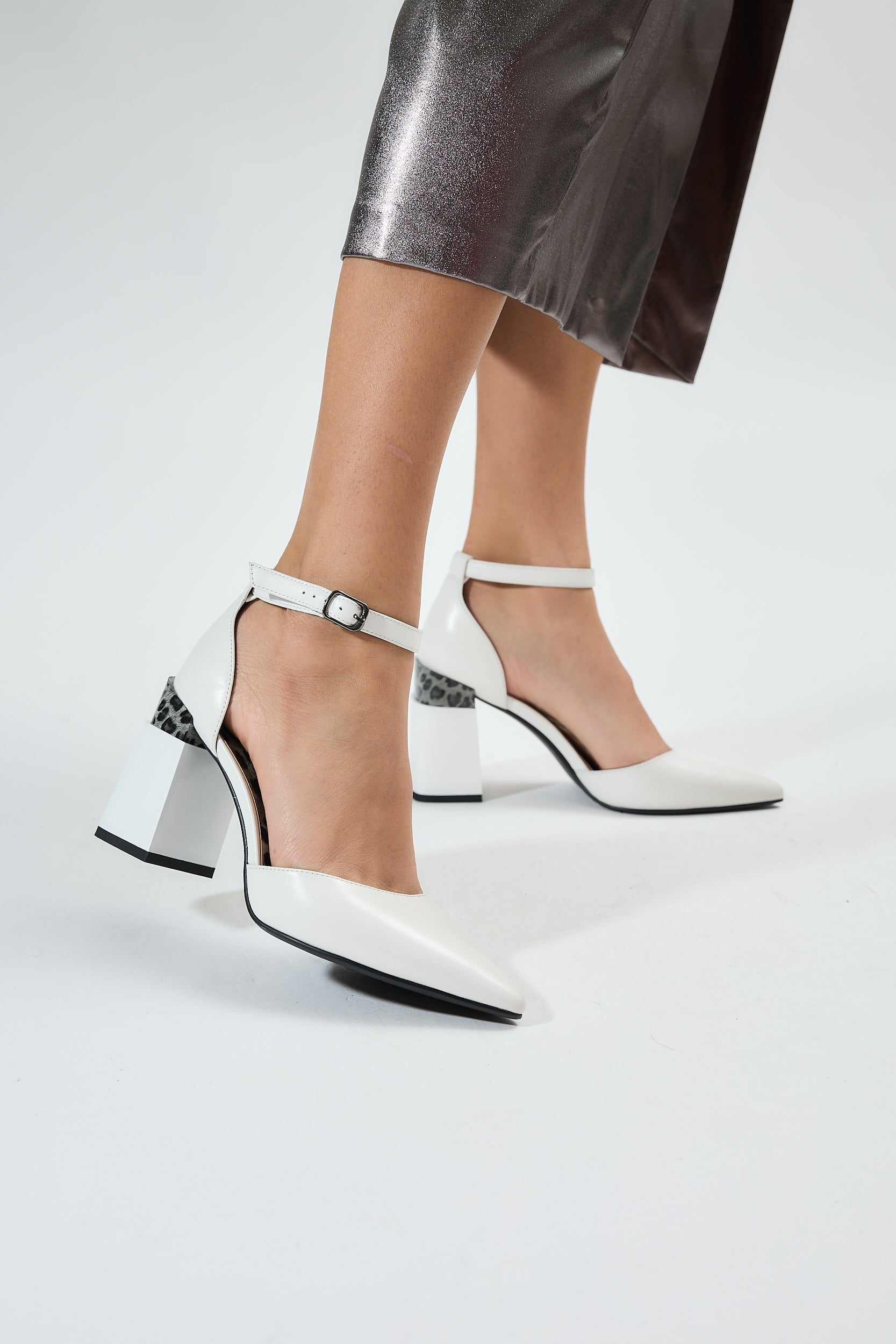 Monica | White