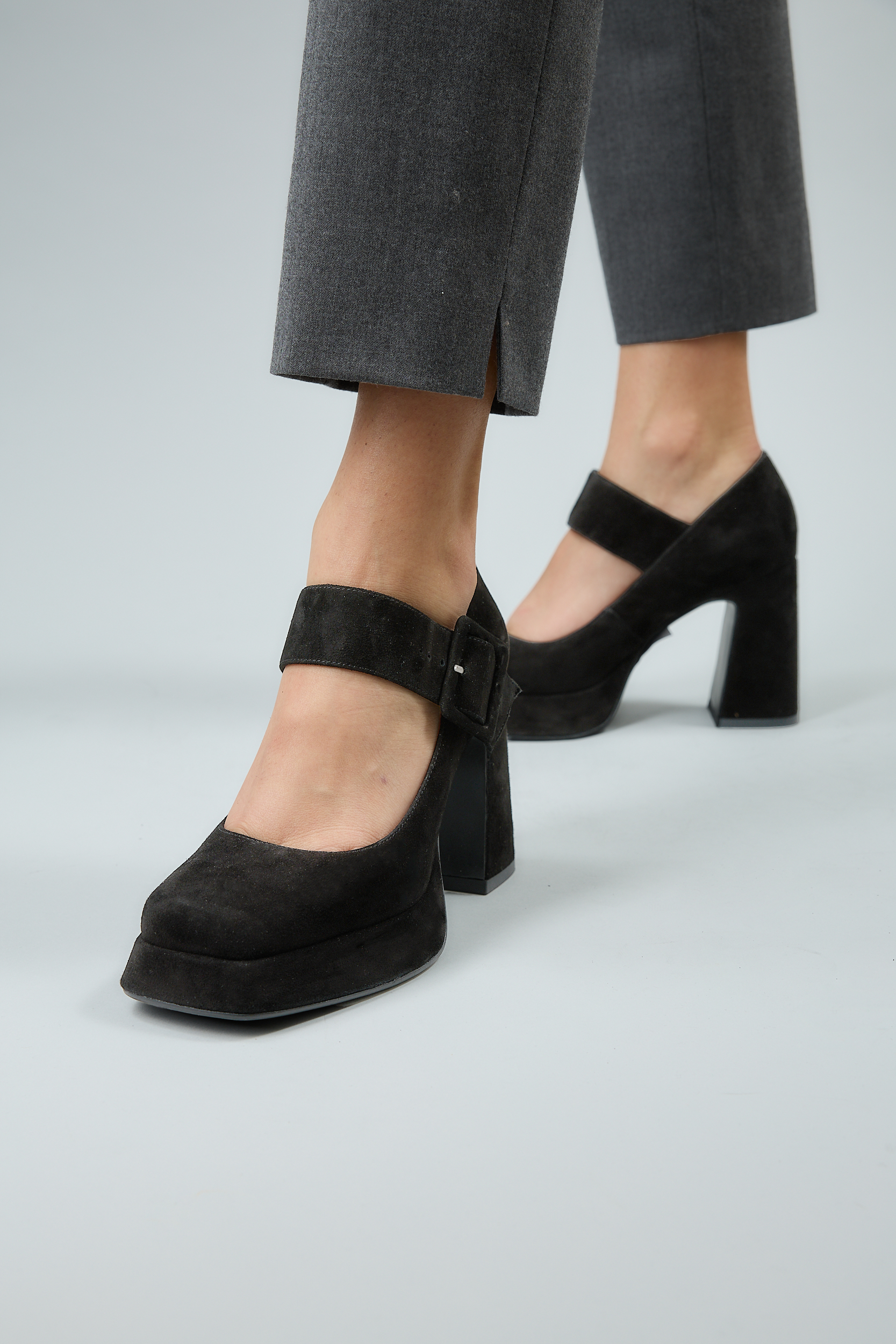 Joann | Black