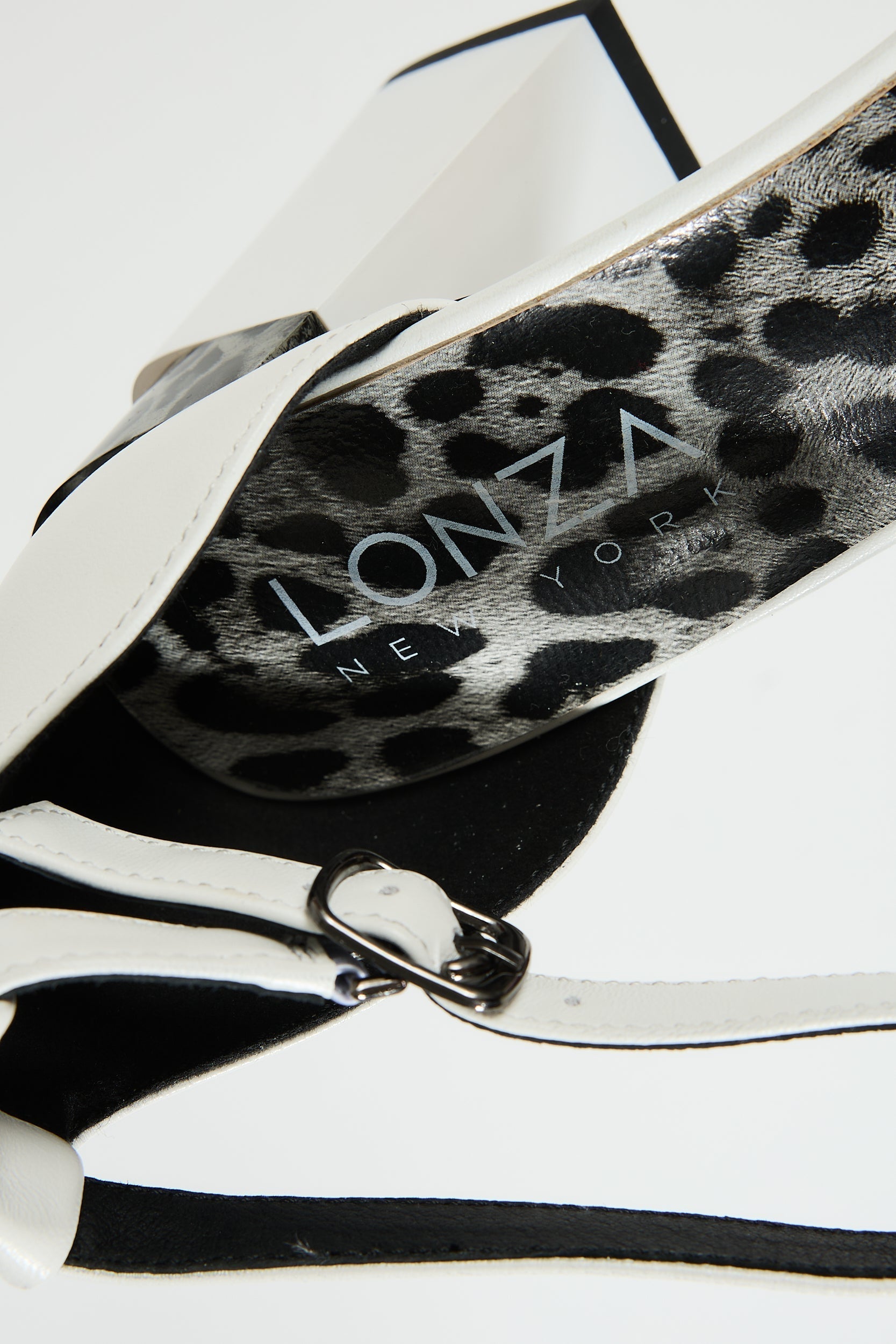 Monica | White