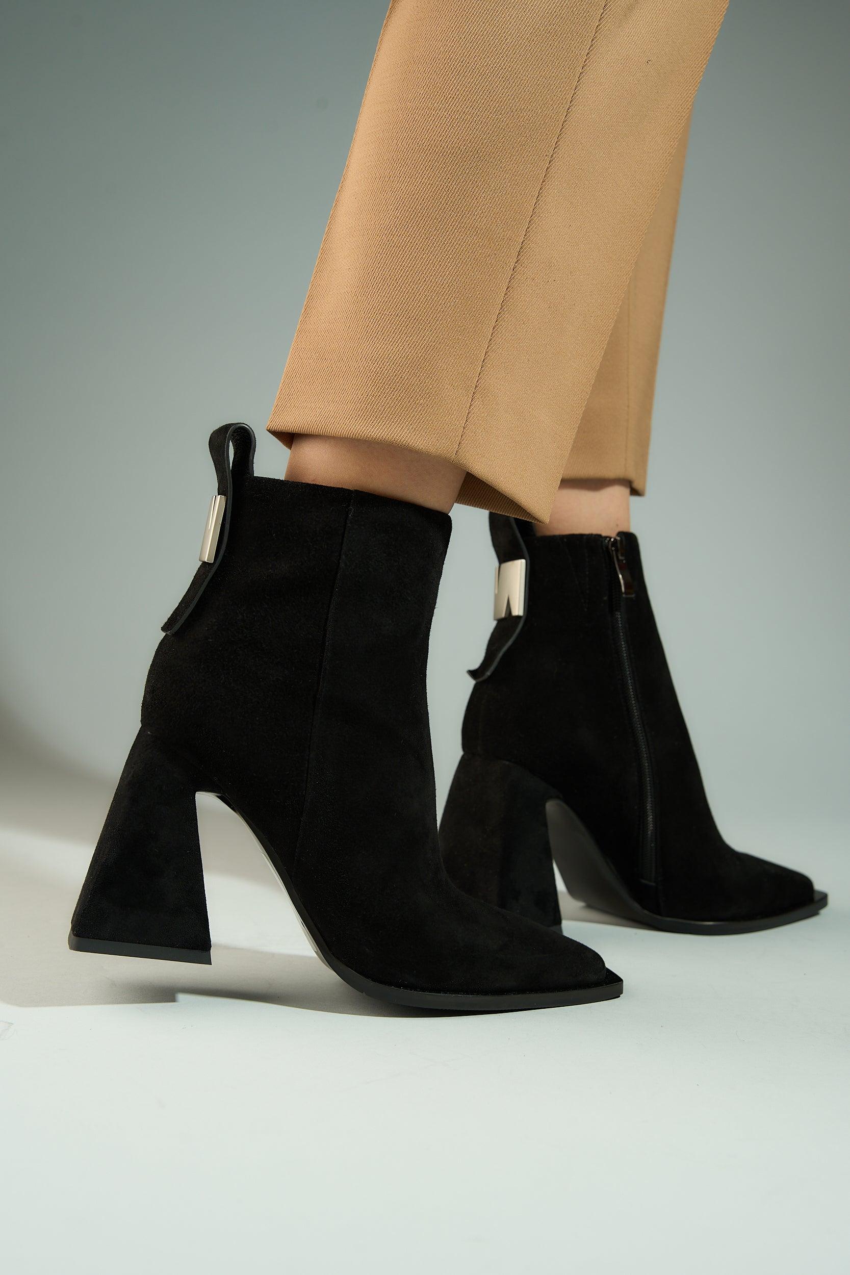 Rita | Suede