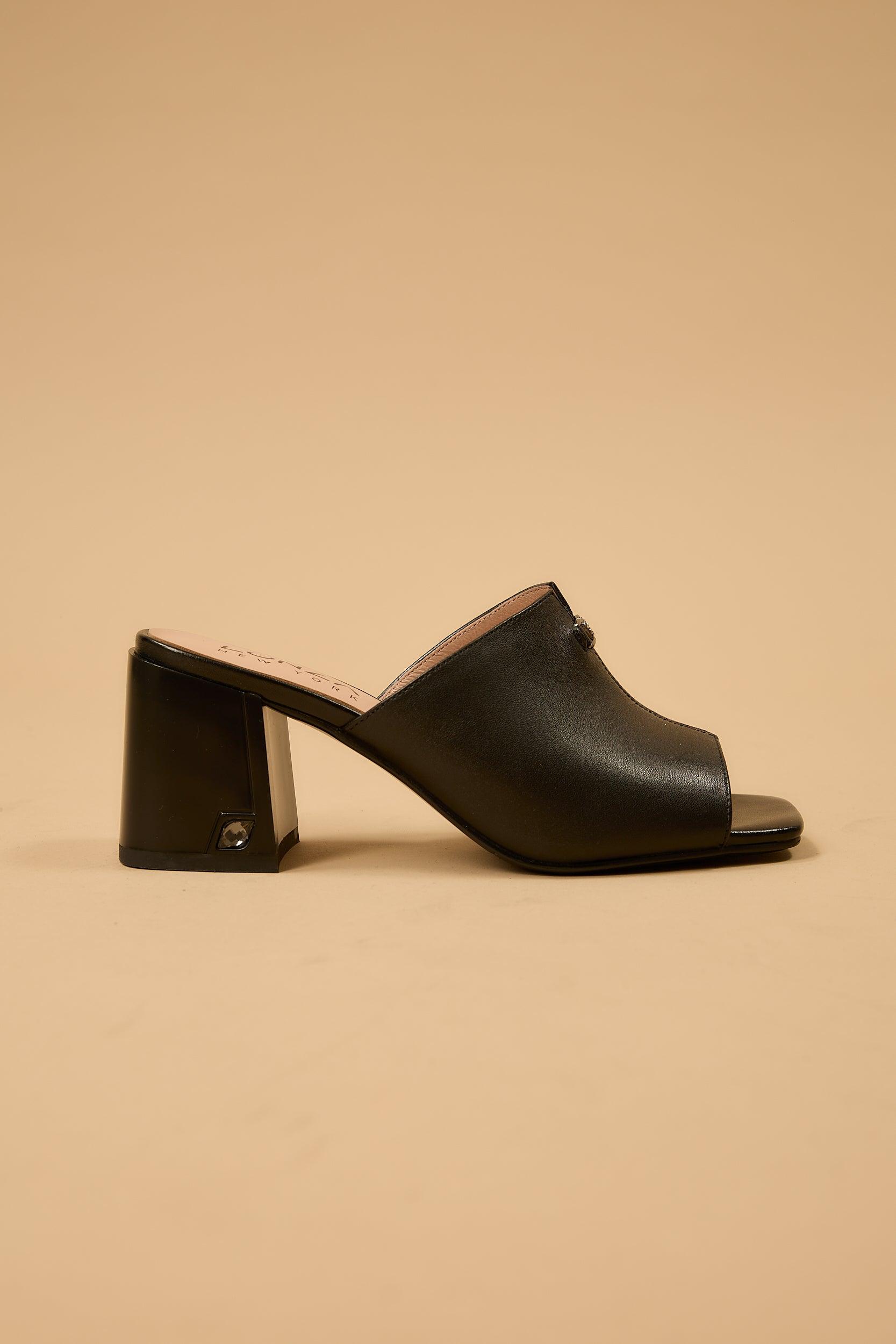 Janice | Black