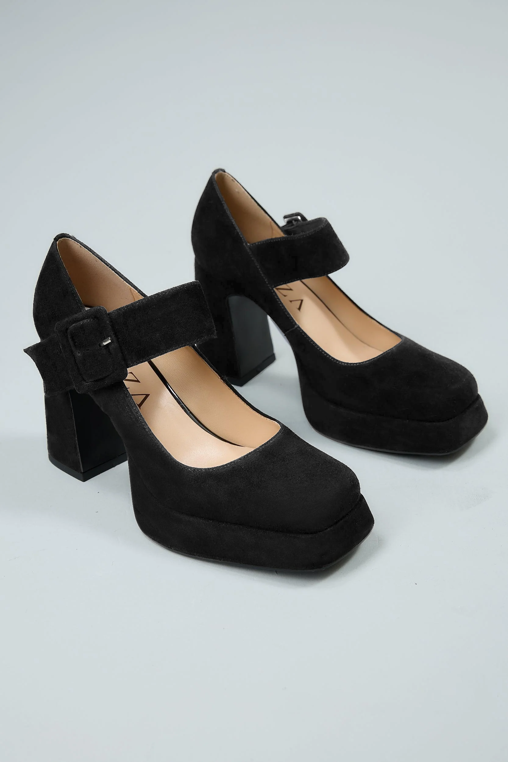Joann | Black