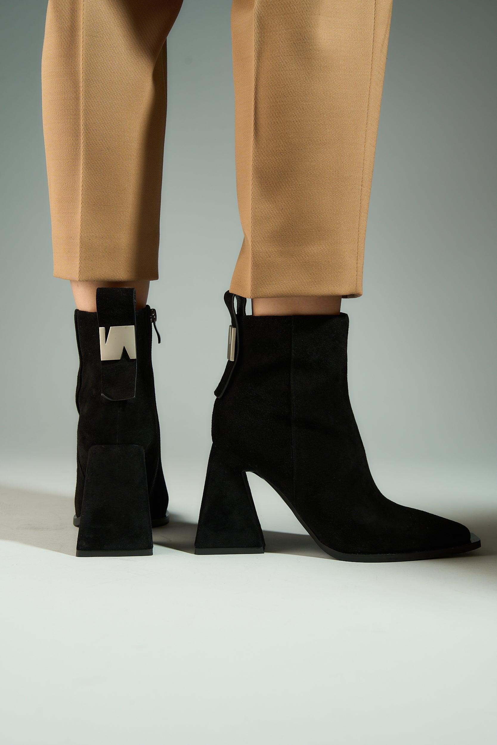 Rita | Suede
