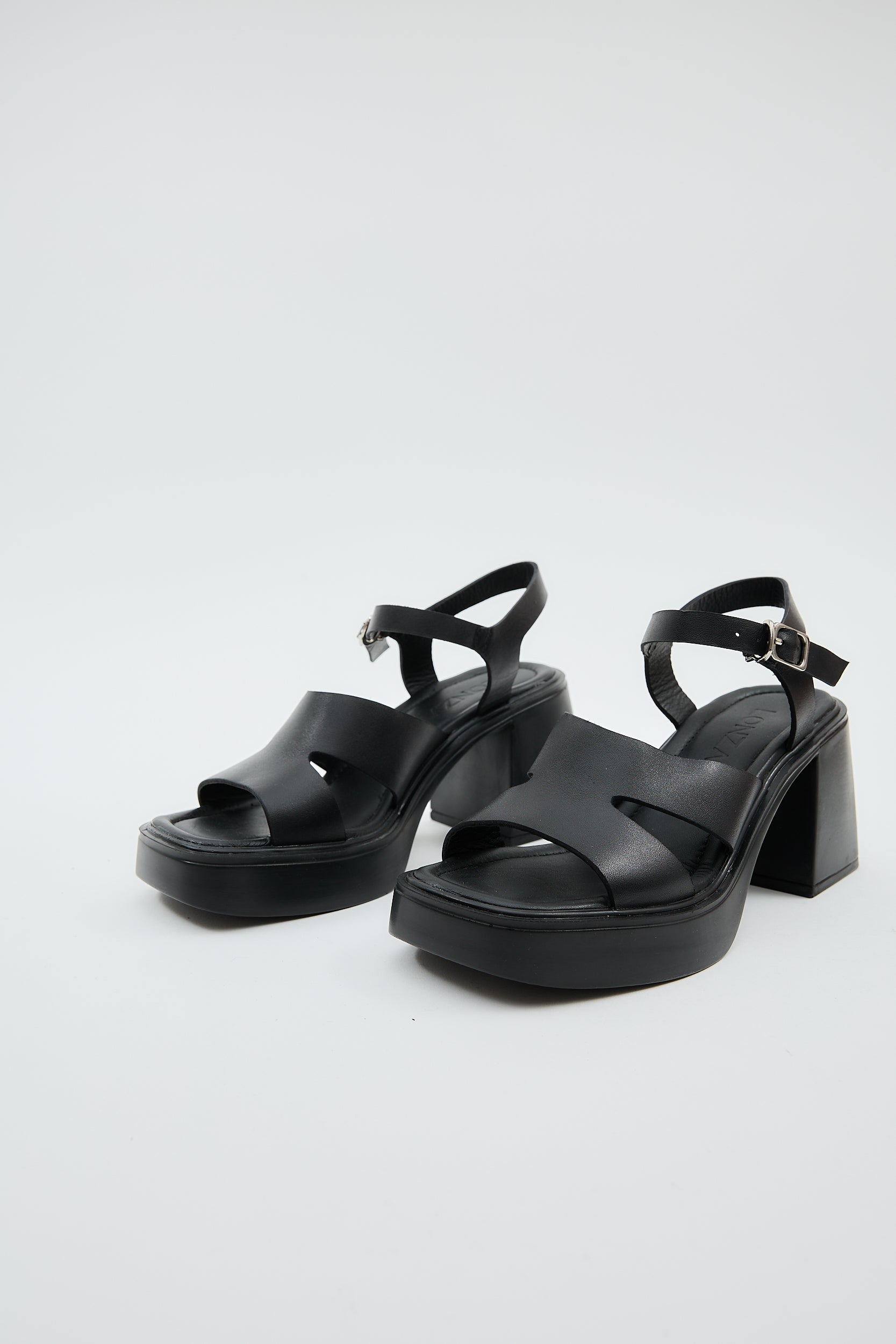 Kristen | Black