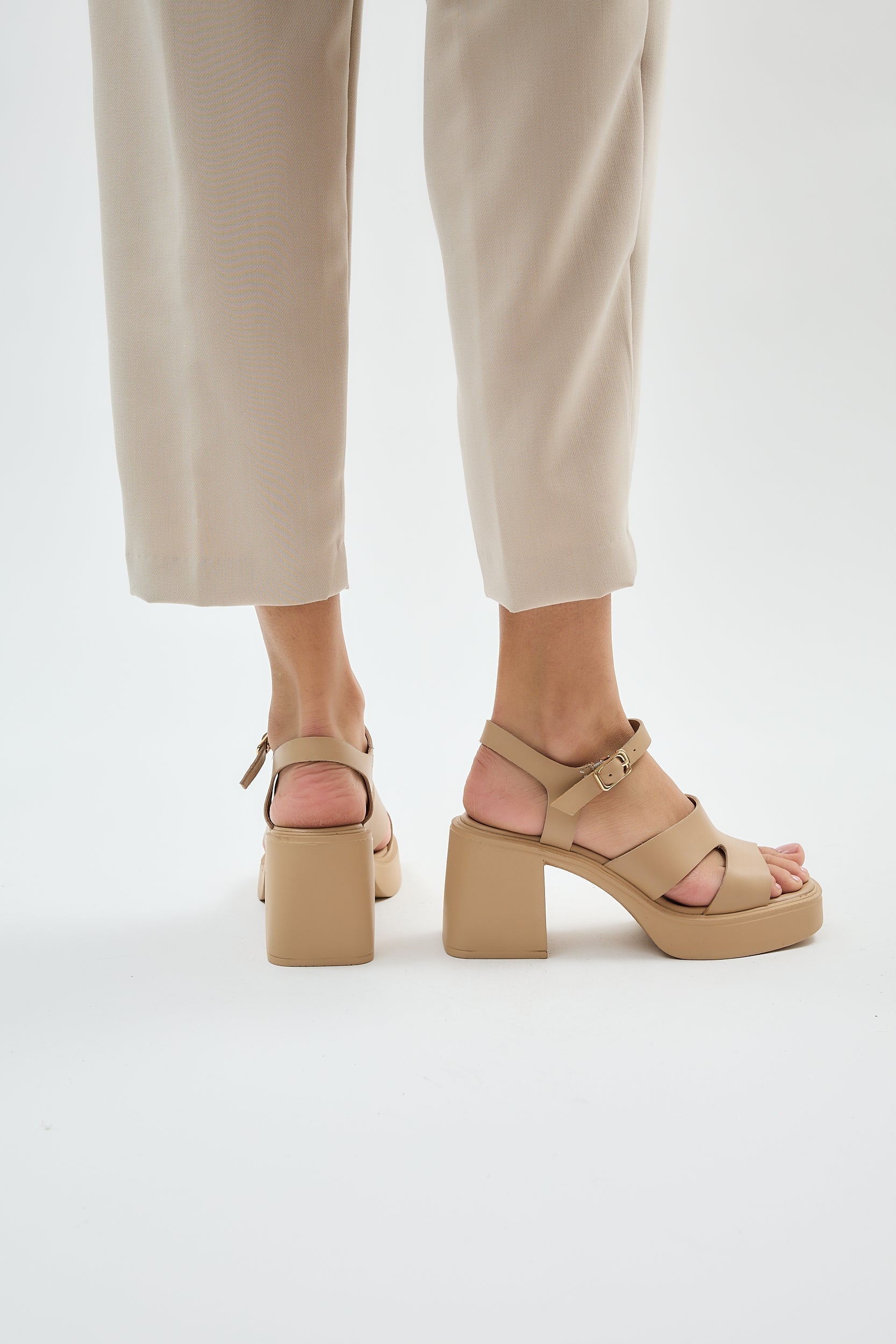 Carol | Beige