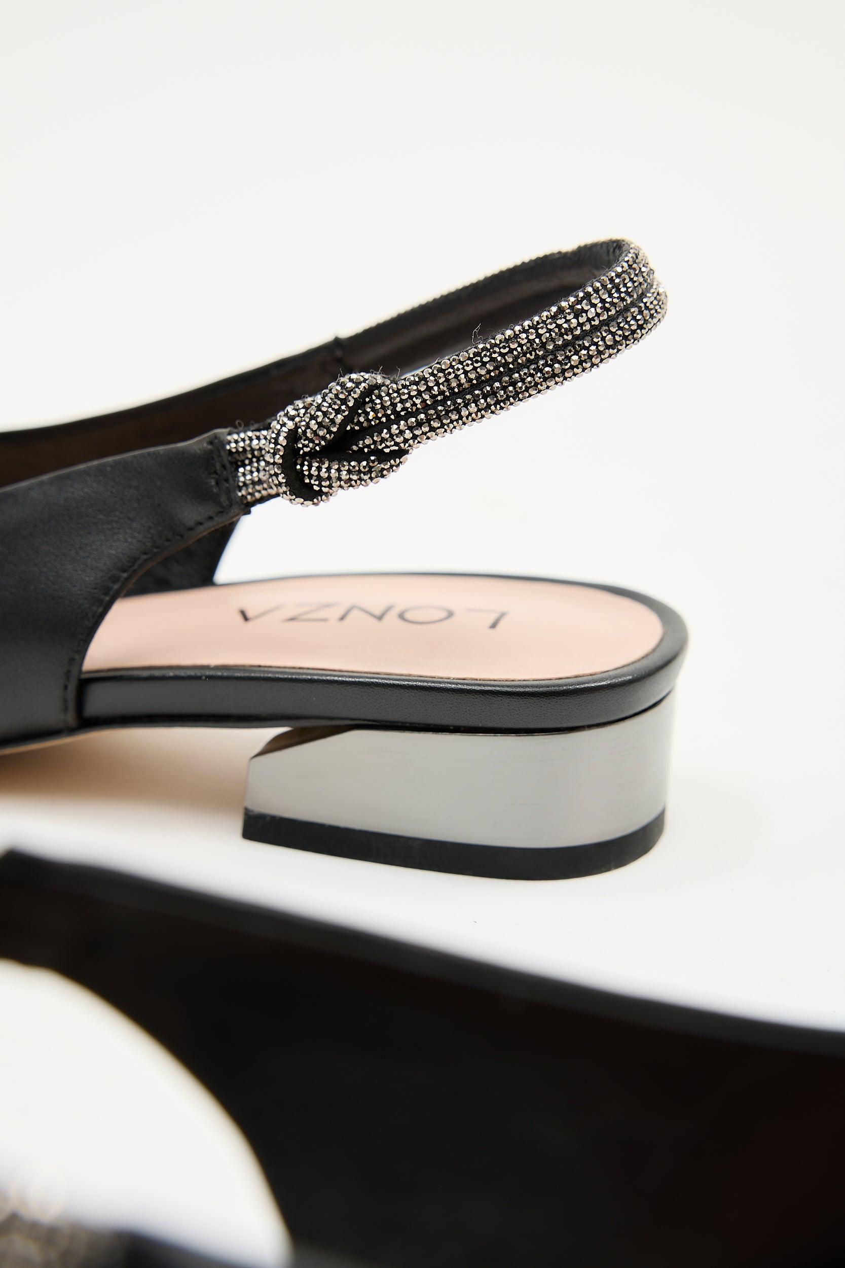 Tricia |  Matte Black