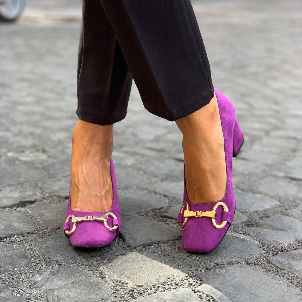 Paige | Elegant Pumps With Gold Detail