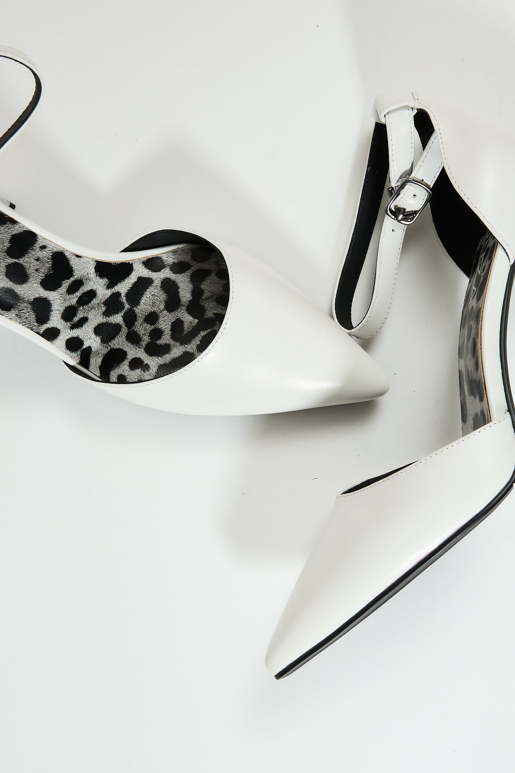 Monica | White